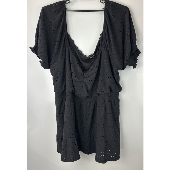NWT Torrid Eyelet Smocked Waist & Sleeve Sweetheart Top Black Plus Size 5 5X - Picture 2 of 16